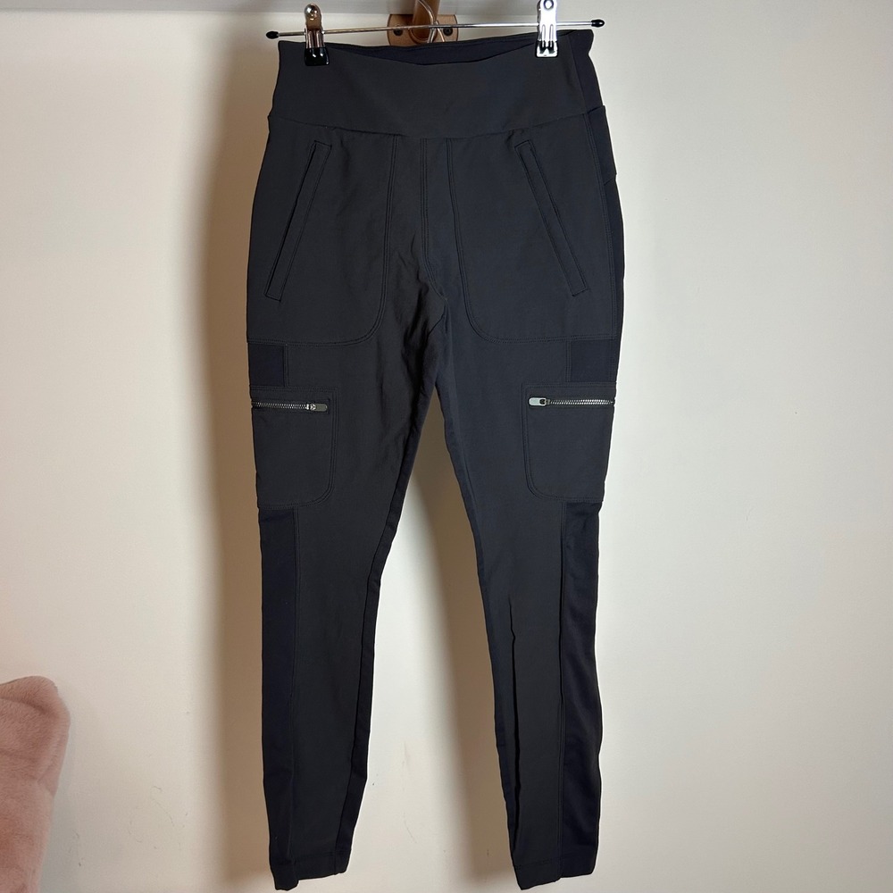 Athleta Grey Headlands Hybrid High Rise Cargo Leggings Size 4 Zipper Pockets‎